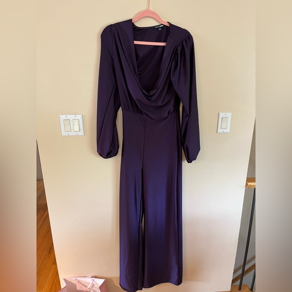 Fashion Nova jumpsuit never worn - Picture 1 of 2